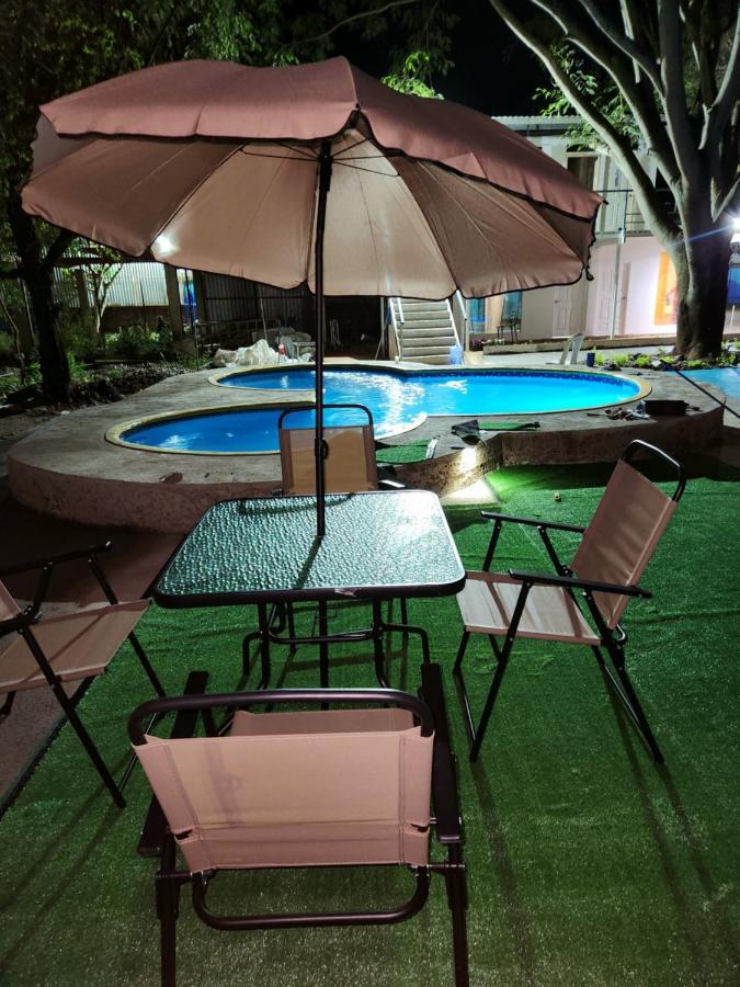 Wally World Inn Comayagua Kültér fotó